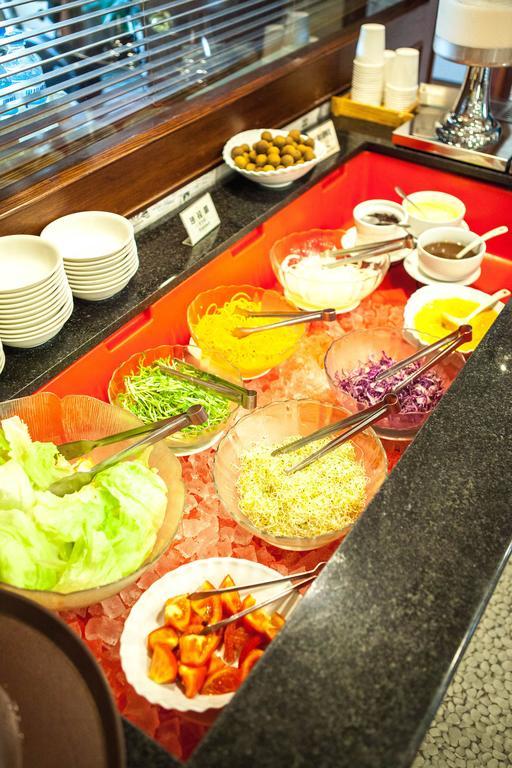 Cambridge Tainan Hotel מראה חיצוני תמונה