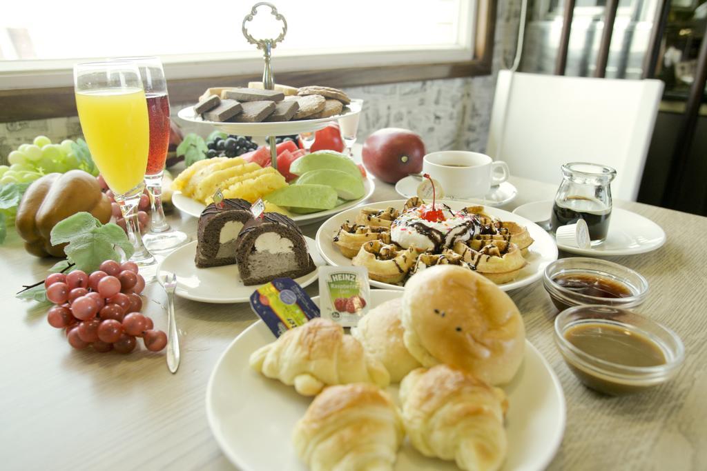 Cambridge Tainan Hotel מראה חיצוני תמונה