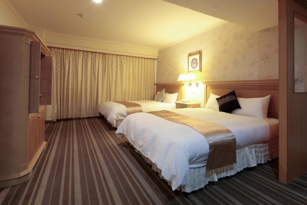 Cambridge Tainan Hotel מראה חיצוני תמונה