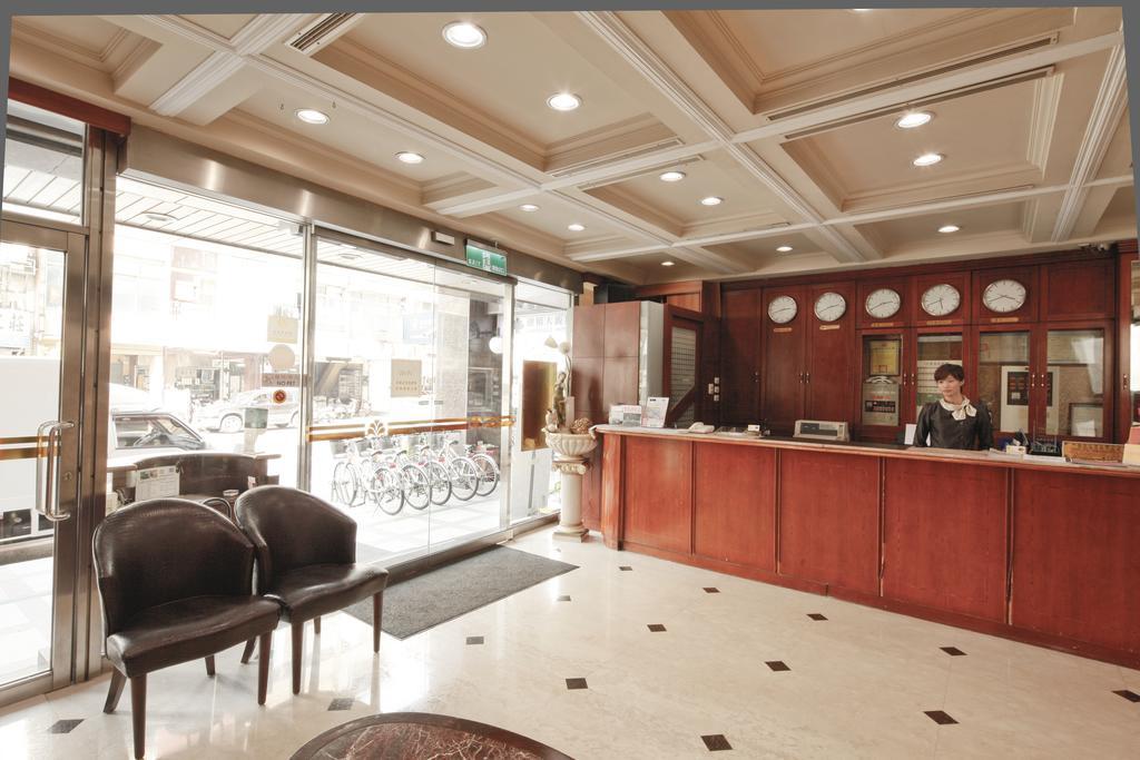 Cambridge Tainan Hotel מראה חיצוני תמונה