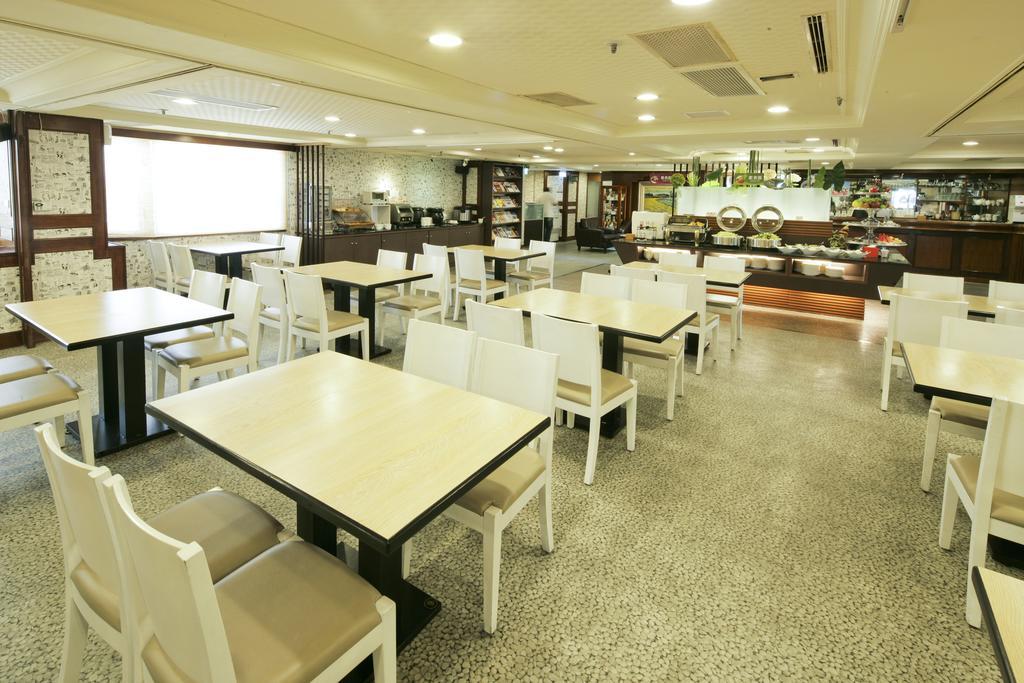 Cambridge Tainan Hotel מראה חיצוני תמונה