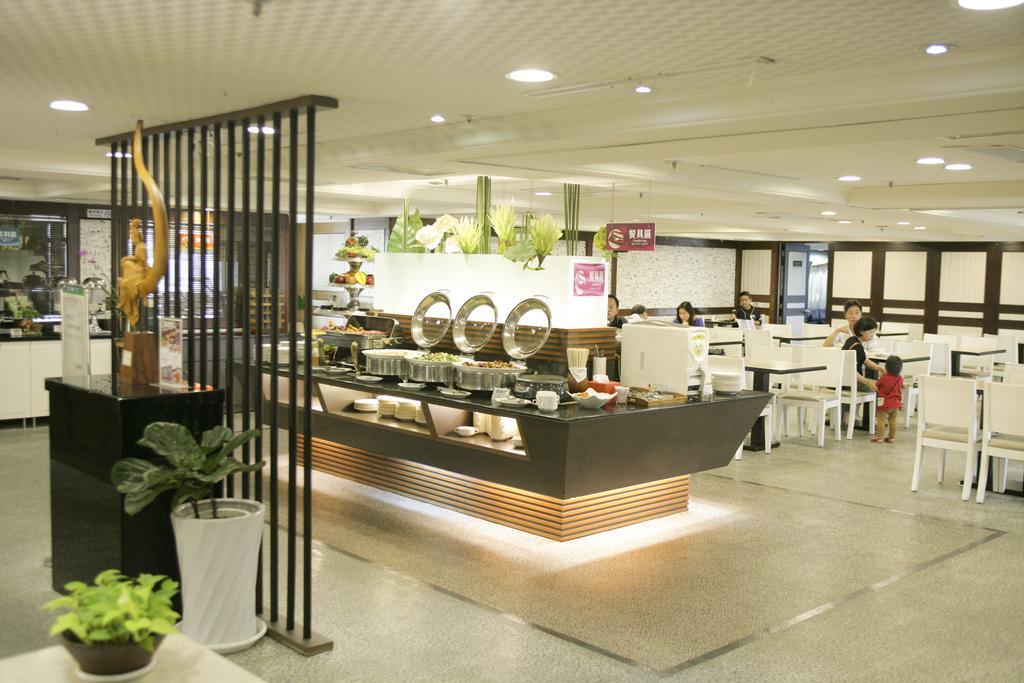 Cambridge Tainan Hotel מראה חיצוני תמונה