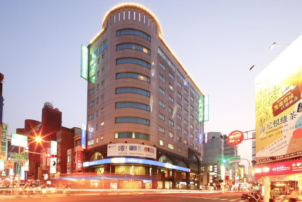 Cambridge Tainan Hotel מראה חיצוני תמונה