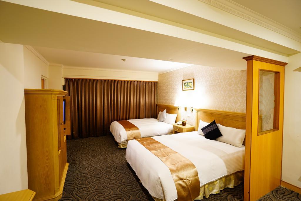 Cambridge Tainan Hotel מראה חיצוני תמונה
