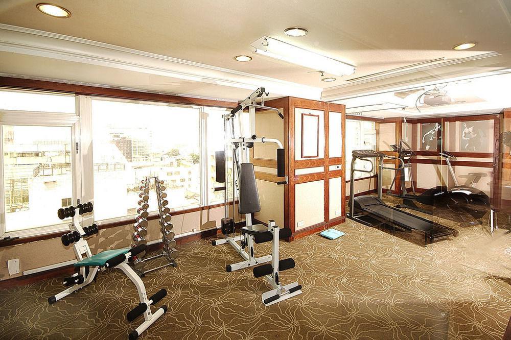 Cambridge Tainan Hotel מראה חיצוני תמונה