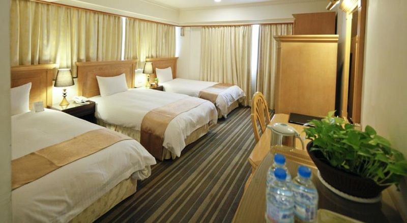 Cambridge Tainan Hotel מראה חיצוני תמונה