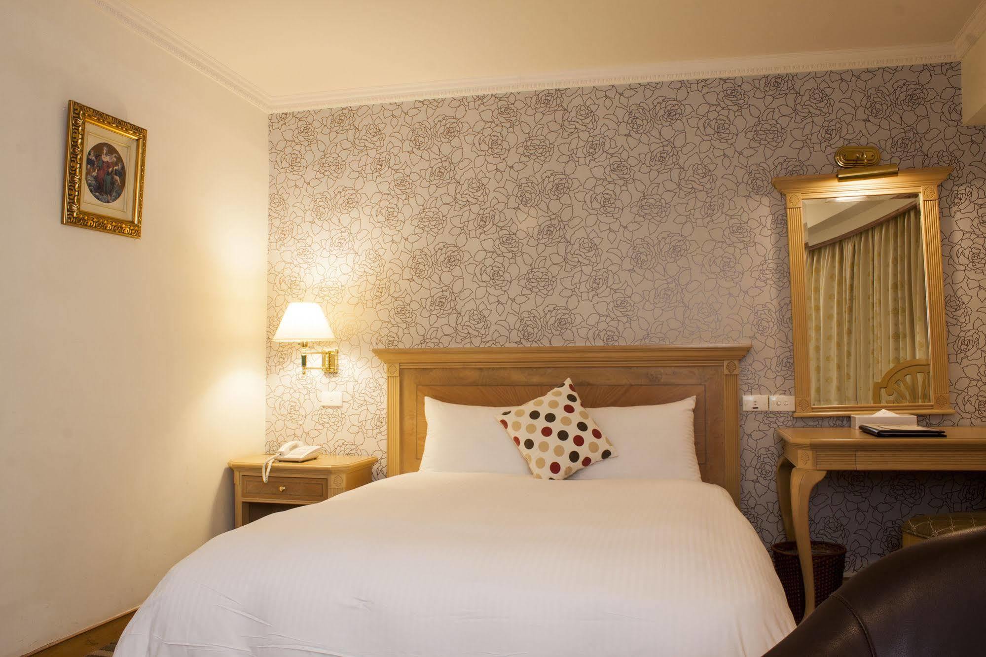 Cambridge Tainan Hotel מראה חיצוני תמונה